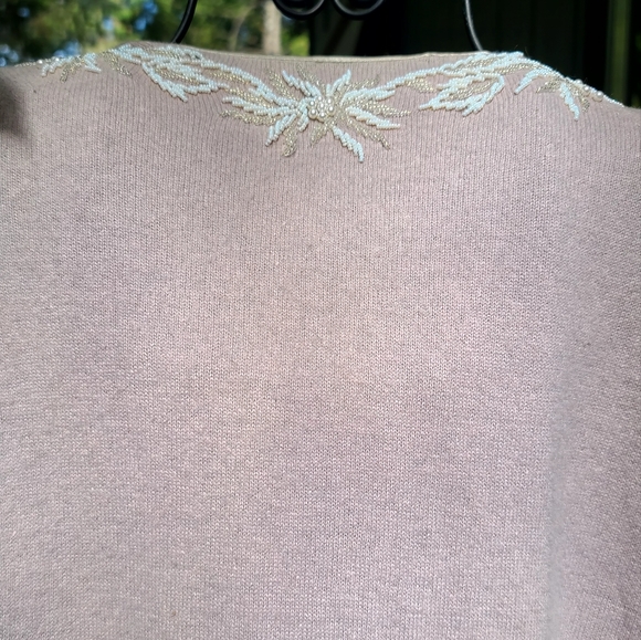 🎉HOST PICK🎊Star Light Co. Vintage lavender embroidered & lined sweater szS - Picture 6 of 13